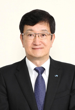 神戸市顧問に就任するＪＲ西日本前副社長でシニアアドバイザーの緒方文人（神戸市提供）