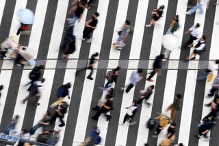 分断の解消策は。白と黒で二分するのではなく＝神戸市中央区