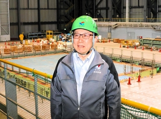 防災庁発足に向けた動きについて、受け止めを語る兵庫耐震工学研究センターの中埜良昭センター長＝三木市志染町