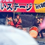 和太鼓演奏などが披露された城南公園＝姫路市塩町
