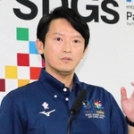 定例会見で話す兵庫県の斎藤元彦知事＝県庁