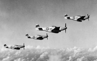 三田空襲を実行したとみられる米軍の戦闘機「Ｐ５１」。硫黄島を拠点にしていた（米国立公文書館蔵）
