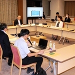 マンションの空室税について話し合った有識者検討会＝１０日午後、神戸市役所