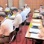 播但連絡道路の管理・運営のあり方を考える有識者会議の第２回会合＝７月３１日、神戸市中央区下山手通４、兵庫県公社館