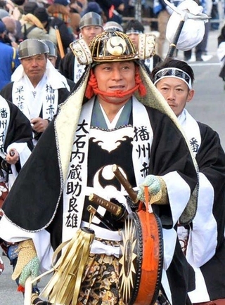 義士行列に大石内蔵助役で登場した松平健さん＝２０１４年１２月、赤穂市内