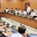 兵庫県庁舎の建て替えについて議論が交わされた検討会議＝１日午前、県庁