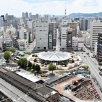再整備工事が進むＪＲ神戸駅前＝神戸市中央区東川崎町１、ＨＤＣ神戸から南西を望む