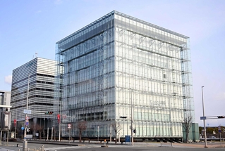 人と防災未来センター＝神戸市中央区脇浜海岸通１