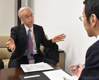 支援制度の改善を求める全国災害ボランティア支援機構の高橋守雄代表理事＝東京都千代田区