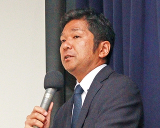 就労支援について語る暴力団追放兵庫県民センターの菊谷和督事務局次長＝神戸市中央区中山手通４