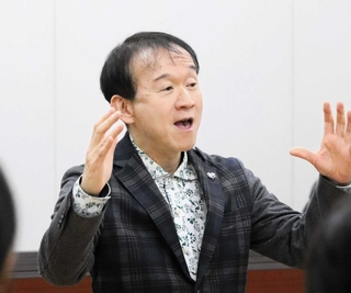 臼井真さん＝２０２４年１２月、神戸市内