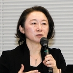 子どもへの性暴力対策について話す小笠原和美さん＝東京都千代田区