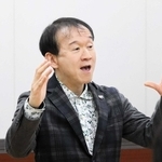 臼井真さん＝２０２４年１２月、神戸市内