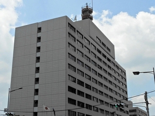 第５管区海上保安本部が入る神戸第２地方合同庁舎＝神戸市中央区