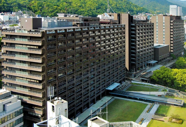 党勢拡大を期し、日本維新の会は２年後の兵庫県知事選への候補擁立を模索する＝神戸市中央区下山手通５、兵庫県庁