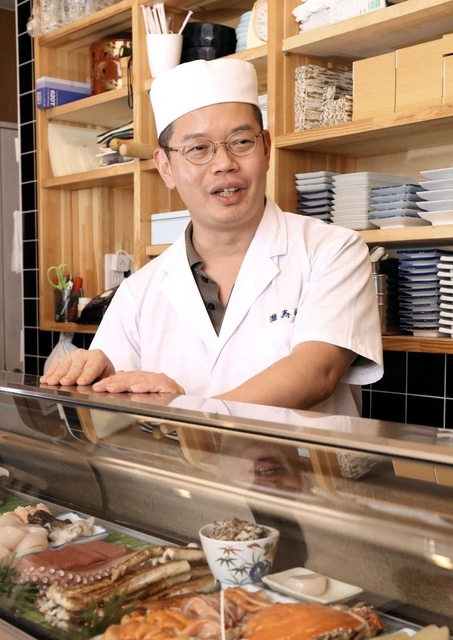 「震災がなければ今の自分はなかった」と話す上野好宏さん＝神戸市東灘区岡本１（撮影・辰巳直之）