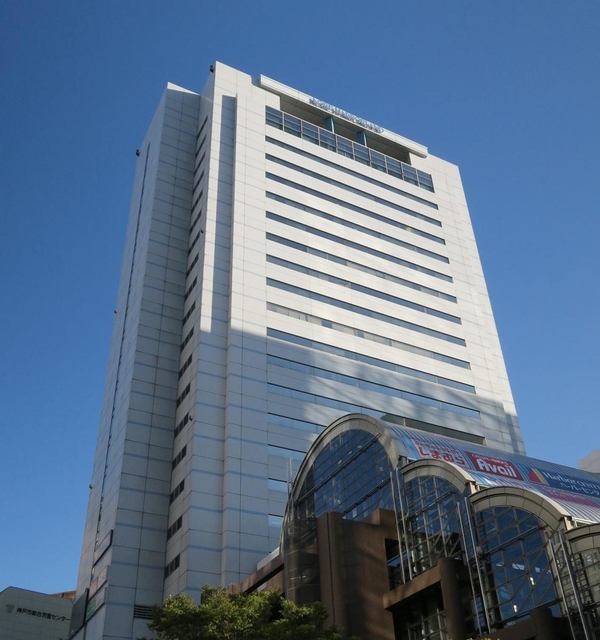 神戸市教育委員会が入るビル＝神戸市中央区東川崎町１