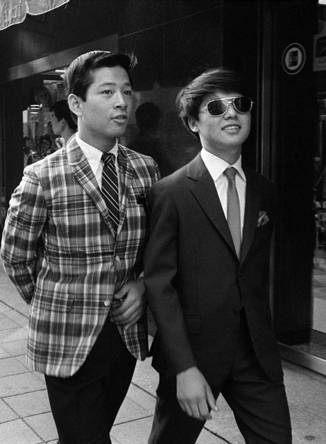 １９６０年代半ばごろ、欧米風の服に身を包み東京・銀座に集まった若者は「みゆき族」と呼ばれた