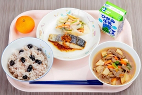 優勝した給食の献立（提供写真）