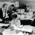 阪神・淡路大震災直後、日本看護協会の現地対策本部が置かれた県立看護大の学長室。左が南裕子さん（兵庫県立大提供）