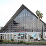 神戸市立須磨海浜水族園＝神戸市須磨区若宮町１