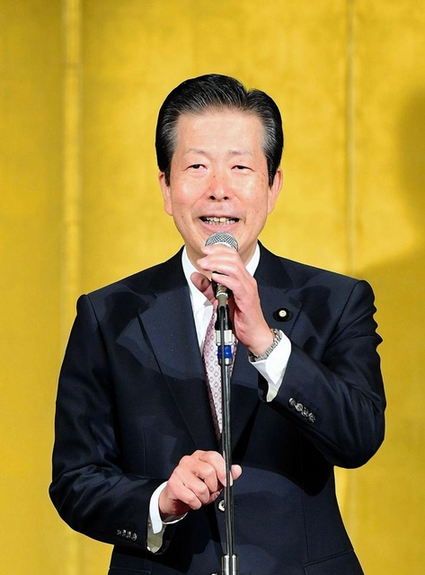 新年のあいさつを述べる山口代表＝神戸市中央区（撮影・中西幸大）