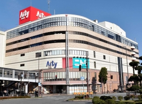 市民プラザが入る商業施設「アイティ」＝豊岡市大手町