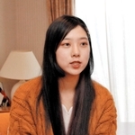 朗読への思いを語る関西学院大１年の上野明日香さん＝神戸市東灘区本庄町１、神戸レインボーハウス