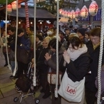 商売繁盛や開運招福を願う人たち＝２０１９年１月、神戸市兵庫区の柳原蛭子神社
