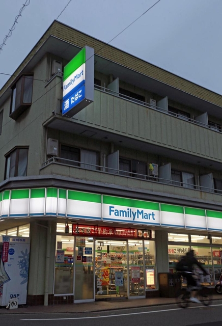 ３６年前、グリコ森永事件で青酸入り菓子が置かれたファミリーマート甲子園口店。１５日に閉店する＝西宮市二見町