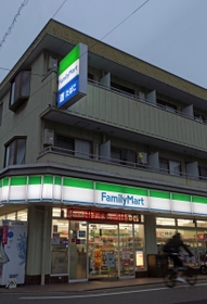３６年前、グリコ森永事件で青酸入り菓子が置かれたファミリーマート甲子園口店。１５日に閉店する＝西宮市二見町
