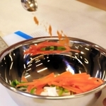 【２】カレー粉に予防効果／カレー粉には、認知症予防効果への期待と研究が進むクルクミンが含まれる。減塩や食欲増進作用も期待できる。