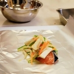 【３】蒸し焼きで栄養逃さず／ホイルで蒸し焼きにすることで、栄養も損ないにくく、野菜も取れる。