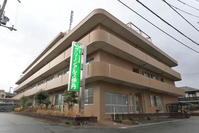 新型コロナウイルスの感染者が出た介護施設「グリーンアルス伊丹」＝伊丹市西野３