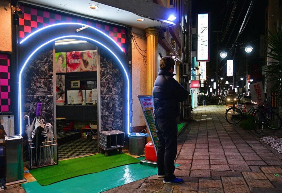 静まり返る神戸の歓楽街 福原 店員の姿すらなく 新型コロナ 総合 神戸新聞next