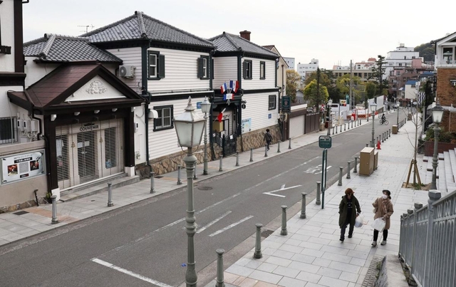 人通りがまばらな北野異人館街＝１１日午後、神戸市中央区北野町２（撮影・吉田敦史）