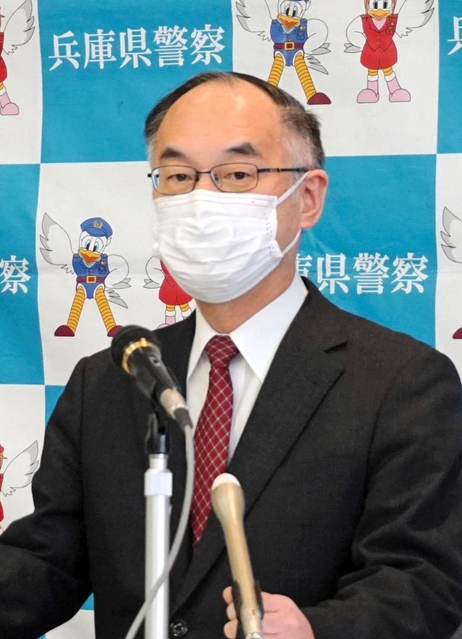 離任に際して会見する兵庫県警の加藤晃久本部長＝県警本部