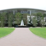 ＪＲ尼崎脱線事故の犠牲者の追悼施設「祈りの杜」＝尼崎市久々知３（２０１８年撮影）