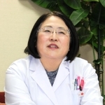 神戸赤十字病院心療内科部長で、日本ＤＭＯＲＴの設立に尽力した村上典子さん＝神戸市中央区脇浜海岸通１、神戸赤十字病院