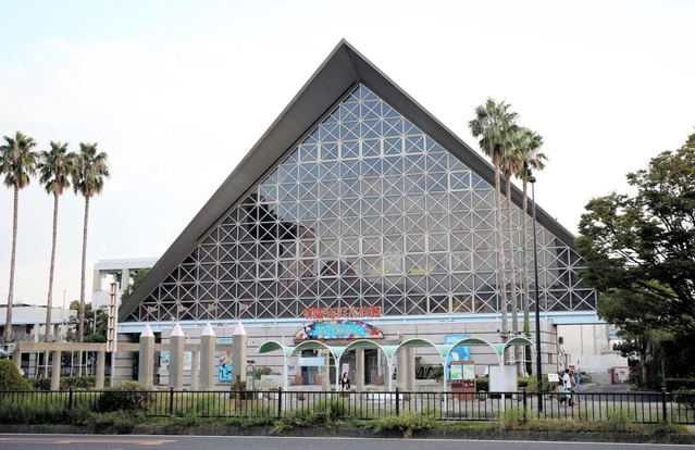 神戸市立須磨海浜水族園＝神戸市須磨区若宮町１