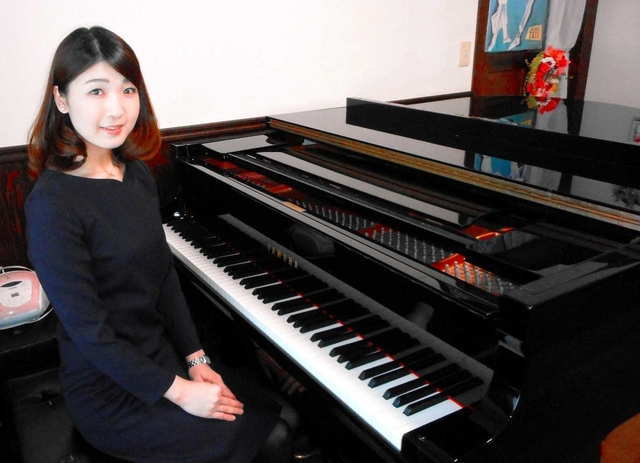 コンクールの中止が相次ぐ中、新たな目標としてオンライン大会を提案する木村アカネさん＝神戸市垂水区天ノ下町、ブレーメンのおんがく館