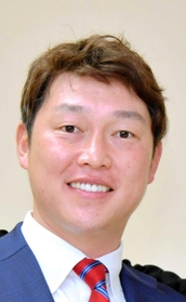 新井貴浩さん（資料写真）