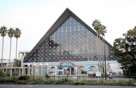 神戸市立須磨海浜水族園＝神戸市須磨区若宮町１