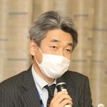 新型コロナウイルス感染症患者の発生などについて記者会見する神戸市健康局の花田裕之担当局長＝１６日午後１時３８分、神戸市中央区加納町６、神戸市役所（撮影・辰巳直之）