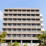 神戸市外国語大＝神戸市西区学園東町９
