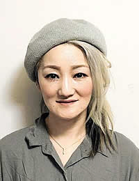 露原早苗さん