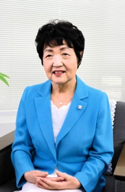 民間初の理事長に就任し、抱負を語る藤浪芳子さん＝神戸市中央区