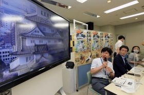 観光回復を目指すキャンペーンについて説明するひょうご観光本部の高士薫理事長（左から２人目）ら＝兵庫県庁（撮影・鈴木雅之）