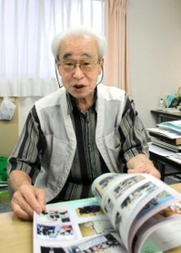石綿による肺がんで闘病中の松浦貞雄さん＝尼崎市内