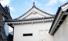 ふるさと納税で瓦の記名権が付く「井郭櫓」＝姫路市本町（姫路市提供）